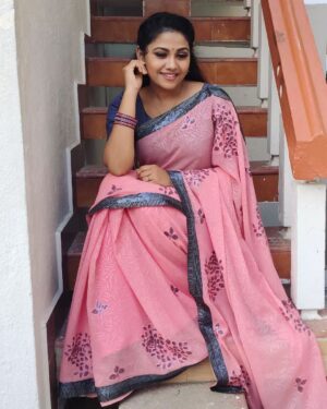 Manisha Jith Instagram - PC  And  Hair :- @neve_makeoverartistry

@tamiltvexpresss @tamilserialexpress @indiaglitz_tamil @tamiltellywood @nammakalaignartv @kalaignartvofficial @ktfc_fanpage @fanpage_for_uyire @uyire_pavi @manishajith.fanpage @manishajith1 @_tamil_movies_2.0