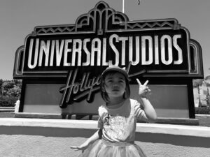 Manny Jacinto Instagram - ✌️
.
@unistudios #UniversalStudiosHollywood