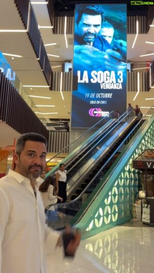 Manny Pérez Instagram - Arranco el mambo! 
Ahora e’ que vamo a ver si la chiva ma’tica chicle!! @lasoga3venganza Nos veremos el 19 de Octubre en los cines!!! #lasoga3venganza #lasoga3vengeance #lasoga3 @caribbeancinemasrd @murielsoriano @yaisellm 🙌🙌🙏💪 @_pediaz