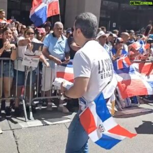 Manny Pérez Instagram - Celebrando el gran logro de  #lasoga3venganza @lasoga3vengeance  en el desfile de la parada Dominicana @natddp Más que agradecido con el apoyo y recibimiento de toda  mi gente!!! Muchísimas gracias 🙌
En los cines de RD: 19 de Octubre y en USA: Noviembre.

***Mañana sale el Teaser oficial.***

Celebrating the amazing support of my film @lasoga3vengeance during the Dominican Day Parade that took place yesterday at 6th Ave! Thank You all for your support. 🙌🙌🙏🙏
@caribbeancinemasrd @yb_relacionespublicas @anarussell78 @stacey.m.rod @josephrodrigueze @diegoasteffens @juancantolshow @eltiguerevacano @leonyactor @dominic_marina @nelvapf @lachicadeportes @rafael_vargas_71 @elianadlcc @wilson8urena @zumayacordero @analopezabreu #lasoga3 #lasoga3venganza #lasoga3vengeance
