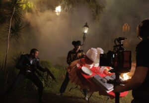 Manolo Caro Instagram - Recuerdos de la madriguera. ¿Quién ya la vio? FIESTA EN LA MADRIGUERA ya disponible en @netflix 👑🦛🪖