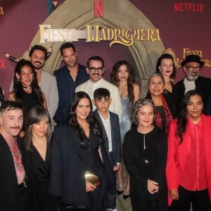 Manolo Caro Instagram - Un estreno muy especial, feliz de estar en méxico para presentar  nuestra “Fiesta en la Madriguera”. Este 1 de mayo estará en todo el mundo vía Netflix, en verdad no dejen de verla. 

Look @dior 
Stylist @alexturrion_ 
Grooming @davosthebane