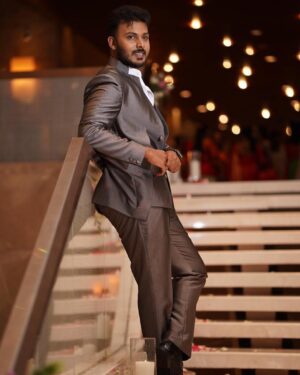 Manoranjan Ravichandran Instagram - “For a change, how about you’ll caption this?”
.
.
.
#Dapper #Suits #MensClothing