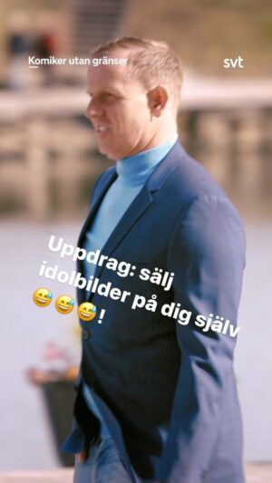 Måns Möller Instagram - Jag skäms så jag dör!! Jag blev tvingad att gå runt o sälja idolbilder på mig själv. 🙃😅 Komiker Utan Gränser #KUG SVTPLAY