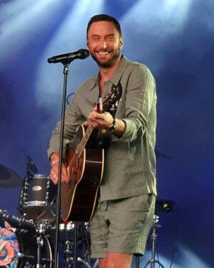 Måns Zelmerlöw Instagram - Just realised I’ve completely forgotten to thank you all for coming out this weekend! It was absolutely phenomenal! Thank you Skellefteå, Jönköping, Torsjö Live and Båstad!! Quite a hectic couple of days but worth every drop of sweat! So happy to be on tour again, with so many new songs, so many new versions, and so many new listeners! You’re the best! ❤️