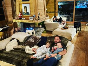 Måns Zelmerlöw Instagram - What a week! We went to a place no one had heard of (and that no one can pronounce), built an igloo, got lost in the slopes, didn’t swim in mountain rivers, towed the car to Geneva and back, stayed in the most beautiful chalet, had all the wine and the best start to 2024 possible! Loved every second (apart from the flat tire)!