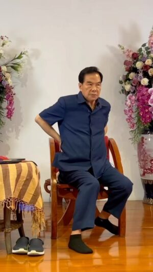 Mantak Chia Instagram - Don’t fight with your emotions!❌
‌
😈Anger, grief, sorrow, frustration, jealousy…People tend to get rid of the negative emotions, but this is wrong! 

☯️Taoists say there is no 100% good or bad. The clue is to find a balance.

🧘🏽Taoist theory regards all positive and negative internal energies as parts of our life-force. When we become angry, it means that some of our life-force has been stored with a negative charge, empowering the reaction of anger.

🪷To prevent future responses of anger, we can locate the source of that energy and transform it, so that whenever we are confronted by upsets in our lives, we can apply more effective emotional responses, such as patience.

⚠️If someone or something triggers in us a response of anger, frustration, sadness, or depression, it is simply because we have not prepared ourselves by transforming our negative energies into positive life-force✨

Tremendous amounts of life-force can become negative emotional energies if we allow this to happen, just like a disease spreading throughout the body.

✨💫Preventive measures, such as Taoist meditative practices, offer a much longer-lasting approach to personal health and energetic conservation. The focus of these disciplines is to recycle emotional garbage into energy that enhances our lifeforce, rather than to release it from the body.

💭Some emphasize positive thinking (without actually transforming the negative energy), others simply try to release the negative emotion.

Taoists do not judge these methods; instead, they offer a time-proven approach that begins with energy transformation through the basic exercises of the Inner Smile and the Six Healing Sounds.🎼

We invite you to join the first week of our upcoming Winter Retreat 2024 where you will learn these and other basic Taoist exercises and meditations that will help you become grounded and balanced🙏🏻

The workshop takes place both in Tao Garden ⛩️and online💻
🔥Lifetime access to recordings included.
Join us to start your 2024 with self-transformation!

Write the code word WINTER to learn more 👇