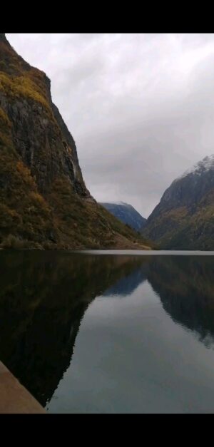 Manu Bennett Instagram - Somewhere in Norway...
@thebeardstruggle #morningritual #learncold #teamcold #wimhof #norway #fjord #vikingvalley #aurland