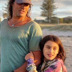 Manu Bennett Instagram - Hold on #mokoiabennett