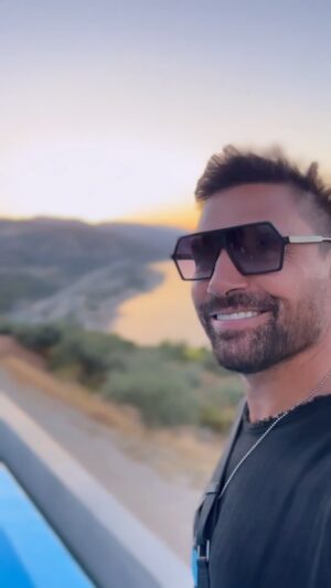 Manu Bennett Instagram - Sunset on the summit #sunset #greece #legrandbleu #travel #sobeautiful