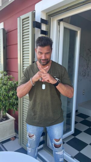 Manu Bennett Instagram - See you at FanX!!! @fanxsaltlake 😜⚡️💪🏽#spartacus #arrow #thehobbit #theshannarachronicles  #saltlakecity #comiccon