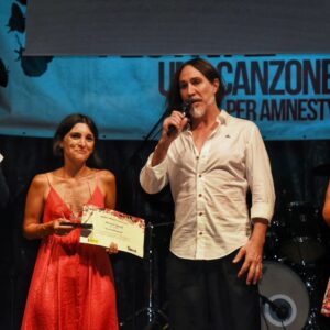 Manuel Agnelli Instagram - Ieri la consegna del Premio Amnesty International Italia 2023 nella sezione Big, per il brano “Severodonetsk".

La musica possiede l'eccezionale capacità di dare voce a chi non ne ha e può essere una leva efficace per sensibilizzare e generare un cambiamento. La vittoria del Premio Amnesty - Voci per la Libertà rappresenta un riconoscimento di grande valore per me, poiché premia la qualità dei contenuti e mi ha fatto sentire nel mio piccolo utile. Questo Premio è un importante riconoscimento per chi utilizza la propria arte per lottare a favore della libertà e dei diritti umani.

Durante la serata è stato anche presentato il video del brano.
Grazie Fatima, Elisabetta, Denilson Cizmic, Giuliano, Zijad e Aziz Delic, Ferid e Fabrizio Hrustic, Maurizio, Alessio, Fatima, Dominik, Beatrice, Cristian, Aida, Emin, Zuhra, Riccardo, Lucas, Veron, Senada, Tony, Zinad, Danilo,
Bajro, Roberto, Islam e Shakira Hamidovic, Cesare, Fadil e Fabrizio Osmanovic, Felice, Omar, Eduard, Sacir e Senad Sejdic.

Regia: Gipi.
Realizzazione: Gipi, Davide Barbafiera, Marco Cerri Ciommei, Francesco Daniele.
Produzione: Rulez.

@amnestyitalia
@vociperlaliberta
@gipigianni
@comicsrulez 
@islandrecords_it
@vertigo.co.it