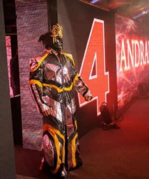 Manuel Alfonso Andrade Oropeza Instagram - Royal rumble 2024 #rr2024 #thereallatinoman #andradeelidolo