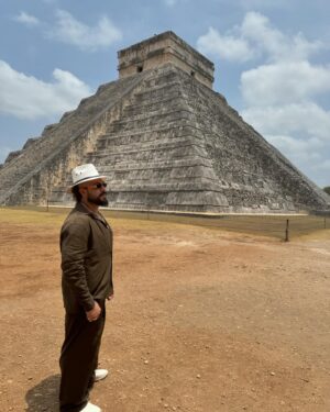 Manuel Alfonso Andrade Oropeza Instagram - CHICHEN ITZA.  One of the 7 wonders of the world!! 🌎