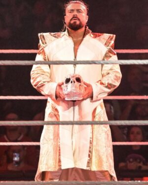 Manuel Alfonso Andrade Oropeza Instagram - Thank you Chicago 
Thank you WWE Universe 👊🏼👊🏼👊🏼

 
#andradeelidolo #wwe