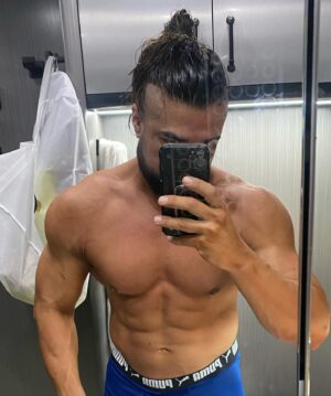 Manuel Alfonso Andrade Oropeza Instagram - Royal rumble 2024 #rr2024 #thereallatinoman #andradeelidolo