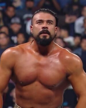 Manuel Alfonso Andrade Oropeza Instagram - Thank you Chicago 
Thank you WWE Universe 👊🏼👊🏼👊🏼

 
#andradeelidolo #wwe