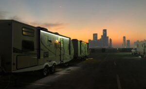 Manuel Garcia-Rulfo Instagram - It’s a WRAP #6underground @michaelbay @vancityreynolds @benhardy1 @liorraz @adriaarjona @paymanmaadi @coreyhawkins  #abudhabi #sunrise