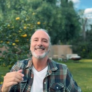 Manuel Wirzt Instagram - Ya la escuchaste? Qué te pareció? Y si no la escuchaste corré a mis historias destacadas! Feliz Contigo ft. Ulises Eyherabide 🫶 Disponible en todas las plataformas digitales