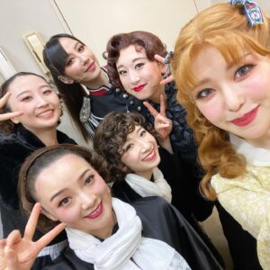 Maon Kurosaki Instagram - 音楽劇『李香蘭-花と華-』
.
リュバチカとしての役目を終えました
.
リュバチカを探し続けた日々はとても有意義でした
.
カンパニーの皆さんが大好きです
.
またどこかでお会い出来ますように
.
応援してくださった皆様ありがとうございました
.
リューバ・モノソファ・グリーネッツ
.
リュバチカ役
.
黒崎真音　
#音楽劇李香蘭