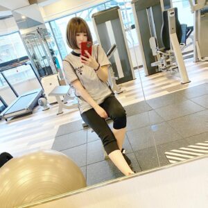 Maon Kurosaki Instagram - GOOD AFTERNOON!
.
Kay Gさんでトレーニングでした
.
脚を集中的に
.
楽しくトレーニング出来るので嬉しいなぁ
.
あやうみちゃんいつもありがとう
#kayg
#トレーニング
#パーソナルトレーニング 
#trainingday 
#training