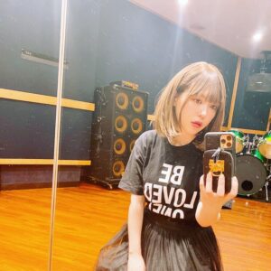 Maon Kurosaki Instagram - GOOD EVENING!
.
最近よくスタジオにいます
.
ほどよくサボりながら今日も出来ることやりました
.
また明日
#studio