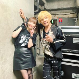 Maon Kurosaki Instagram - GOOD MORNING!
.
一昨日はFCイベントでした
.
久しぶりのイベントということで歌を歌ったり
トークしたりゲームしたりわいわい過ごしました
.
キラキラなレストランでした
.
なんだかんだ4時間くらい？のボリュームで楽しかったなぁ
.
また来年もやりたい！
.
そして昨日は
.
RESPECT FOR GEEKS vol.3というライブに
.
出演させていただきました
.
超楽しかったー！素晴らしい熱狂
.
みんなみんな最高でした
.
アニソンっていいなぁ
.
改めてそう思わせてくれた皆さん本当にありがとうございました
.
2日間全然違うわたしでしたがまた今日から別のわたしになります
.
1月から始まる音楽劇「李香蘭-花と華-」の稽古開始です
.
精一杯努めます！
#クロサキファミリア
#ファンクラブ
#R4G
#RESPECTFORGEEKS
#李香蘭