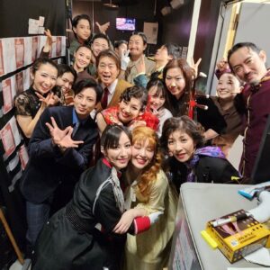 Maon Kurosaki Instagram - 音楽劇『李香蘭-花と華-』
.
リュバチカとしての役目を終えました
.
リュバチカを探し続けた日々はとても有意義でした
.
カンパニーの皆さんが大好きです
.
またどこかでお会い出来ますように
.
応援してくださった皆様ありがとうございました
.
リューバ・モノソファ・グリーネッツ
.
リュバチカ役
.
黒崎真音　
#音楽劇李香蘭