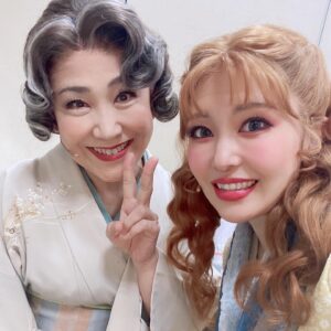 Maon Kurosaki Instagram - 音楽劇『李香蘭-花と華-』
.
リュバチカとしての役目を終えました
.
リュバチカを探し続けた日々はとても有意義でした
.
カンパニーの皆さんが大好きです
.
またどこかでお会い出来ますように
.
応援してくださった皆様ありがとうございました
.
リューバ・モノソファ・グリーネッツ
.
リュバチカ役
.
黒崎真音　
#音楽劇李香蘭