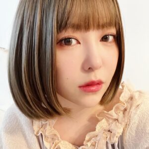 Maon Kurosaki Instagram - GOOD AFTERNOON!
.
しばらくはボブでいようと思う
#hair
#hairstyle