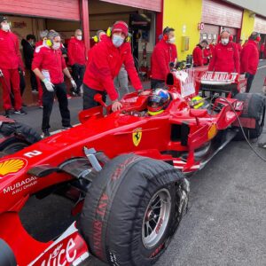Marc Gené Instagram - Bellissima sorpresa @jpmonty2 con la F2008 nel Mugello!! Bonitos recuerdos de mis últimos GP de @f1 en 2003-2004 juntos en WilliamsF1. Today first time Montoya drives a Ferrari F1!! @ferrariraces @sebasmontoya58 #finalimondiali