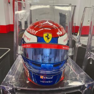 Marc Gené Instagram - Me gusta como ha quedado el casco del 2022. I am very happy with the 2022 colours @bellracinghq @afbmotorsport