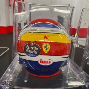 Marc Gené Instagram - Me gusta como ha quedado el casco del 2022. I am very happy with the 2022 colours @bellracinghq @afbmotorsport