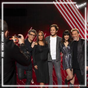 Marc Lavoine Instagram - A votre avis, quel fauteuil se retournera le plus ce soir ? 

#TheVoiceFamily @amelbent @nolwennleroyofficiel @vianneymusique @pagny_officiel ❤️