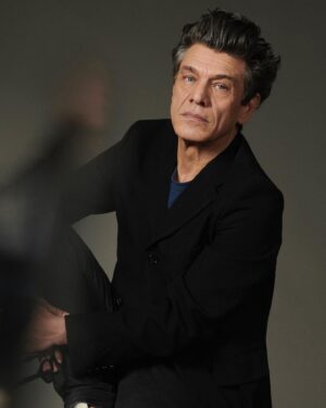 Marc Lavoine Instagram - Ravi de vous accompagner tout au long de cette journée :

📻 12h sur @radiorfm pour 1h en tête a tête avec @bernardmontiel 

📻 14h30 sur @rtl_france pour un live dans le grand studio RTL 

📺 21h notre rdv hebdomadaire @thevoice_tf1 pour les Cross Battles