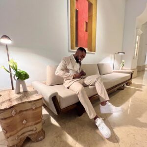 Marcc Rose Instagram - Art is a collaboration between God and the artist, and the less the artist does, the better 🪝

suit by: @novaMEN by @novamen