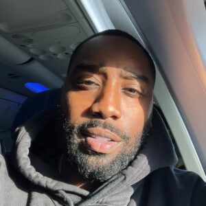 Marcc Rose Instagram - early mornings ✈️