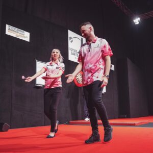 Marcel Althaus Instagram - Hier seht ihr ein paar Eindrücke von meinem Spiel am Samstag! War echt eine geile Stimmung und es ist immer wieder schön, mit den Fans zu interagieren. Das Spiel gegen @fsherrock ist jetzt auf meinem Dartskanal online! Zu wild 🔥🔥 sind auch die Fotos von @soenkeehlers ! Danke dafür! Unbezahlte Werbung weil Markierung