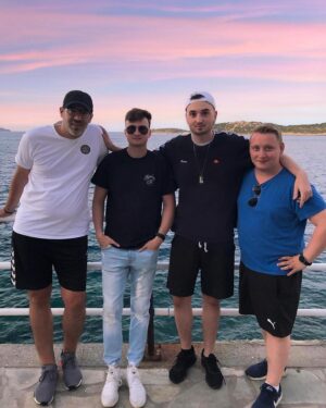 Marcel Althaus Instagram - Einfach eine geile Crew❤️ @ioannis_sela @martinschindler180 @visca96barca und edit from germany @sonnyloops 😂❤️