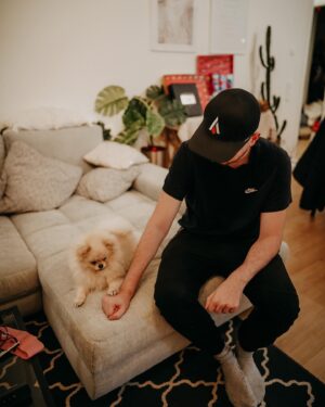 Marcel Althaus Instagram - Wenn im Leben etwas schlecht läuft, muss man sich auf die wahren Dinge besinnen, die wirklich wichtig sind!❤️ Ich liebe diesen Hund einfach so krass 🥰