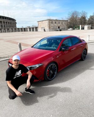 Marcel Althaus Instagram - Braucht jemand ein neues Lenkrad?