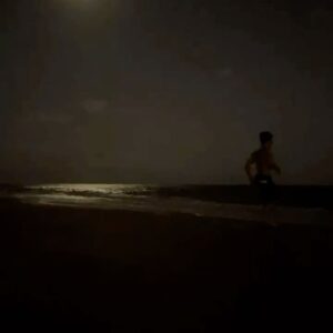 Marcel Stürmer Instagram - Dobro a rua e me deparo. Entre um lugar e outro, a vida. 

#wildride