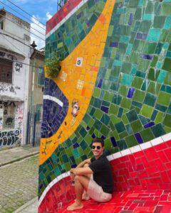 Marcel Stürmer Instagram - um albinho inteiro desses dias de rio- faixa 9 minha preferida! 
feliz ano novo, pessoal! Que seja leve ☮️🫶🏽