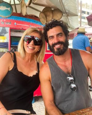 Marcela Citterio Instagram - Fernando y Diana fueron vistos en una playa de Río de Janeiro. No era que habían muerto? La Inspectora Ines ya no esta en la fuerza policial. Rafa llegó tarde pero llegó! Marina está pensando nuevos ensayos y la directora me organizo un encuentro  inolvidable!