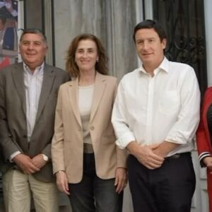 Marcela Cubillos Instagram - En octubre, @marcelacubillossigall es una gran candidata para liderar, en unidad, la nueva etapa de la comuna de Las Condes. Desde el Partido Republicano ¡todo nuestro apoyo!