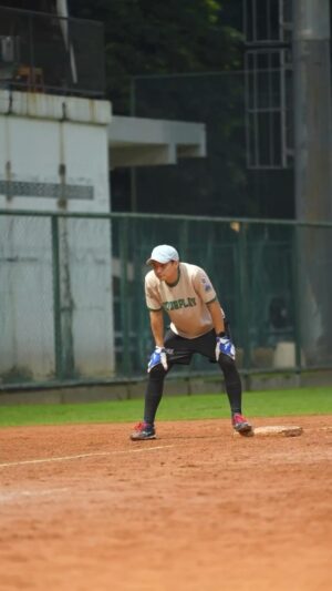 Marcell Darwin Instagram - B*tch Please 💪🏽💪🏽💪🏽🥎🥎
.
Thank you @fourplay_jkt dan @counterpain_id @senayan.slowpitchleague 
.
📹 by @ohmaywea