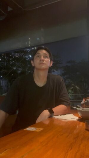 Marcell Darwin Instagram - Sakit hati itu ketika ada yang berat sebelah 🤬🤬