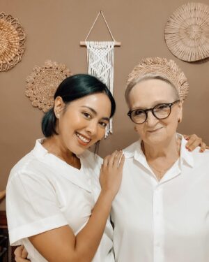 Marcell Darwin Instagram - Happy mother’s day 
Love you both ❤️🫶🏽