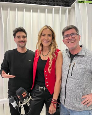 Marcelo Comparini Instagram - GRAN INVITADA EN CORRESPONSALES😍 Angélica Castro visitó los estudios de 13cRadio y conversó con Ignacio y Marcelo sobre la nueva temporada de “El Crucero”, programa que ella conduce en @canal_13c 🙌🏻