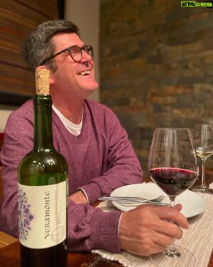 Marcelo Comparini Instagram - Nada mejor que un invernal almuerzo familiar (nadie más quiso aparecer, juro que no estoy solo) @vinedosveramonte